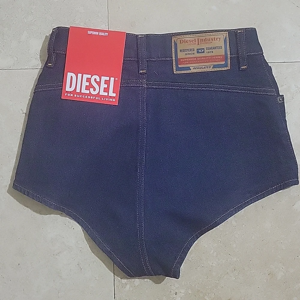 Diesel D-Lunar Shorts Sold Out Brand New - Picture 3 of 7